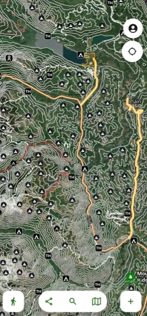 The Glacier Hybrid map showing satellite imagery with trails and labels